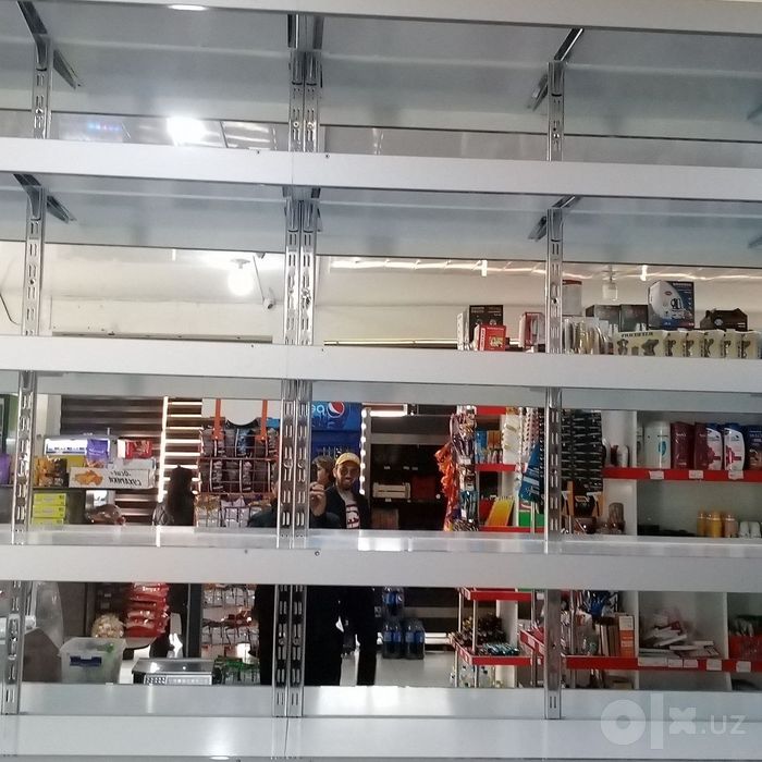 Полки и стеллажи для магазинов и аптеки