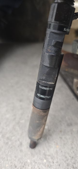 Injectoare DELPHI H8200827965    166000897R renault/logan/  1.5 euro 5