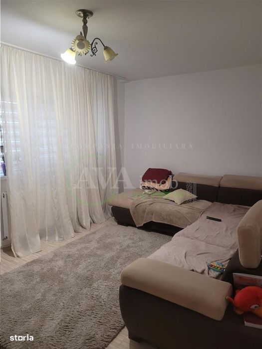 Apartament 3 camere ,zona Cora