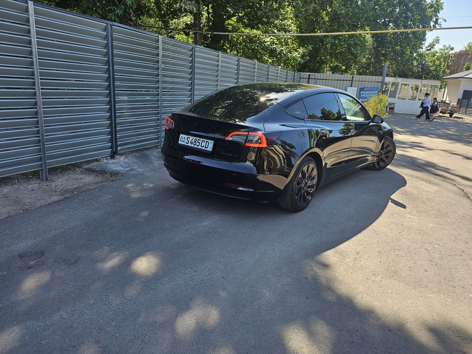 Продам Tesla Model 3 Standard Plus Black!