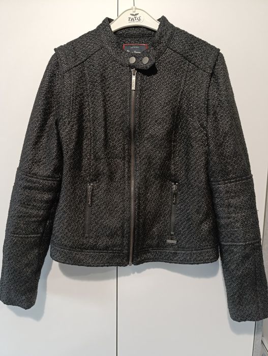 Дамски якета S и  XS размер 2 броя за 20 лв.