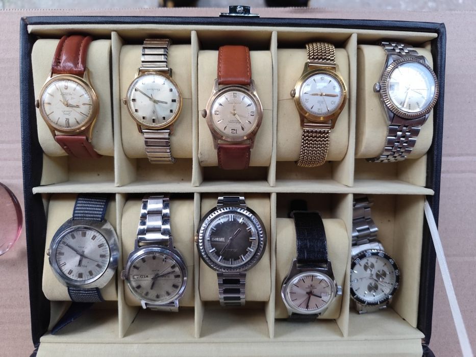 Руски и Швейцарскичасовници часовници  ...