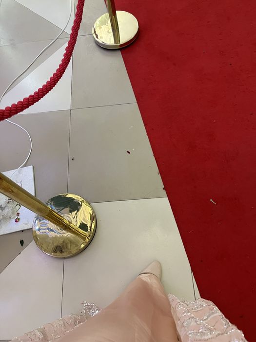 Новое платье одевала один раз на свадьбу