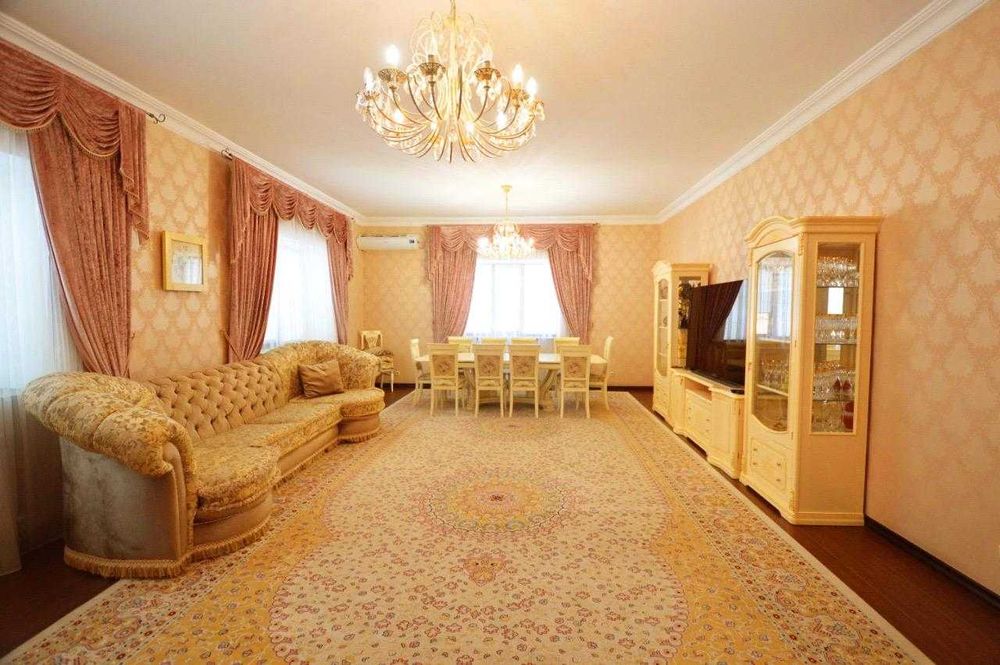 Продам Б/у Шторы, мебель