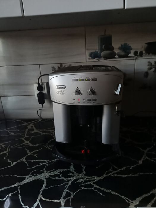 Vind expresor de cafea delonghy