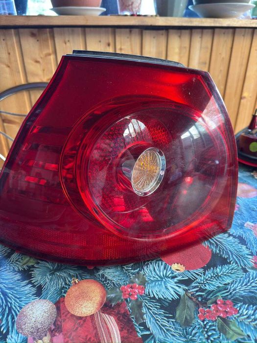 Vând stopuri / lămpi spate auto/tirile – mai multe modele