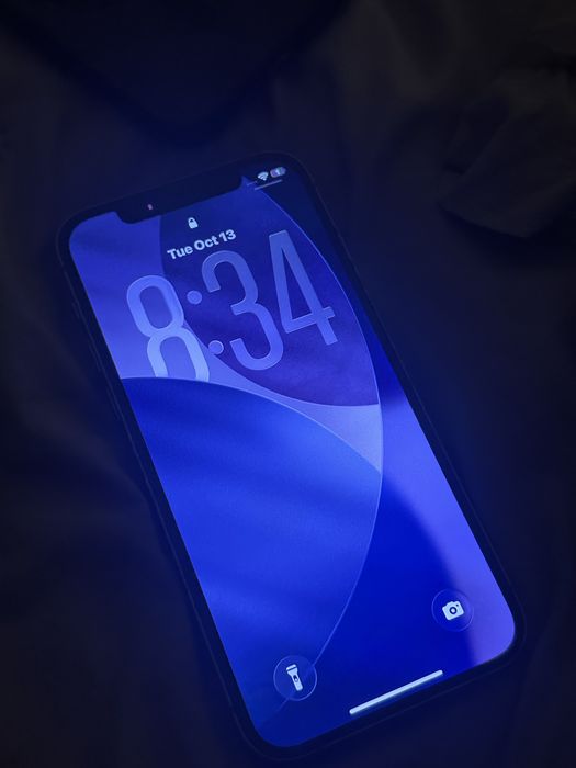 iphone 12 purple •