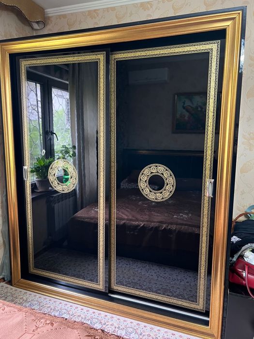 Продам спальный гарнитур