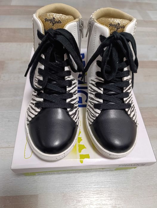 Нови боти Primigi