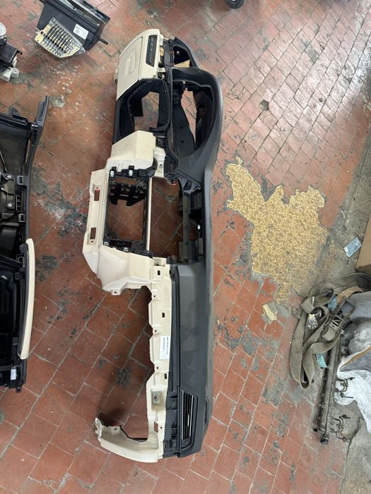 Арматурно  табло за бмв ф10 ф11 за хедъп