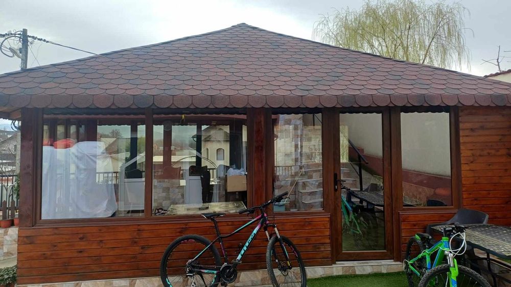 Executam acoperisuri de orice tip