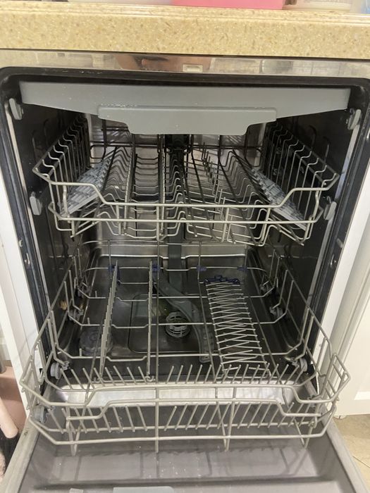 Продам посудомоечную машинк