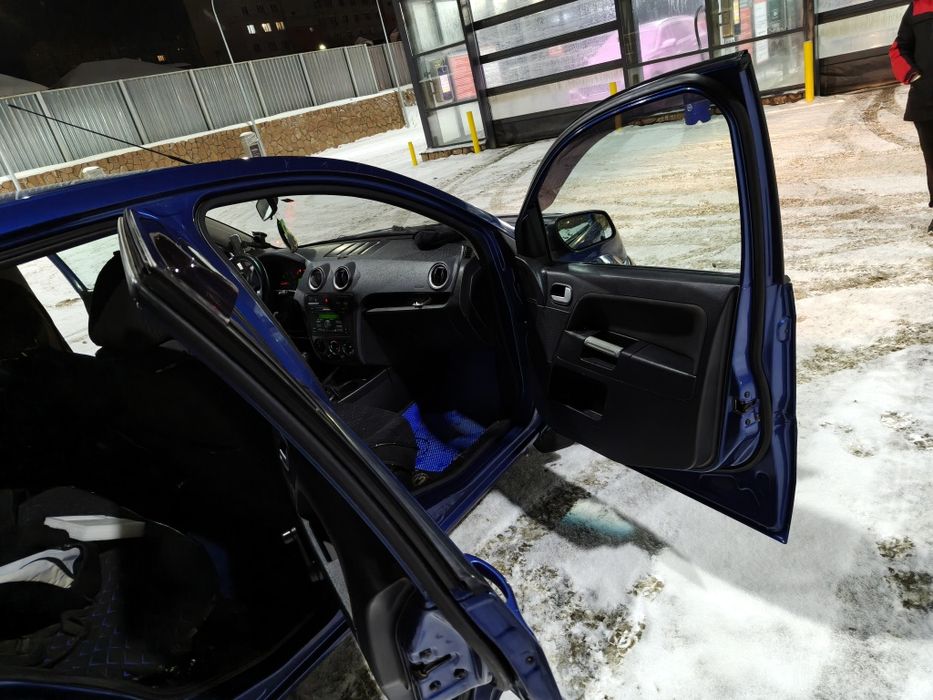 Продам надёжного FORD'a