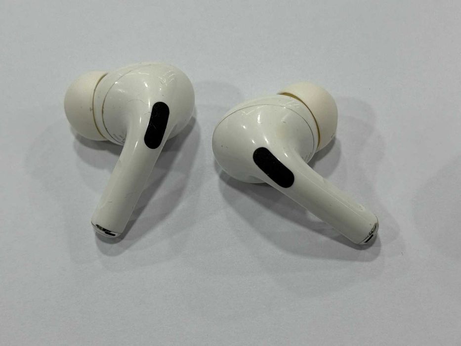 Слушалки Apple AirPods Pro