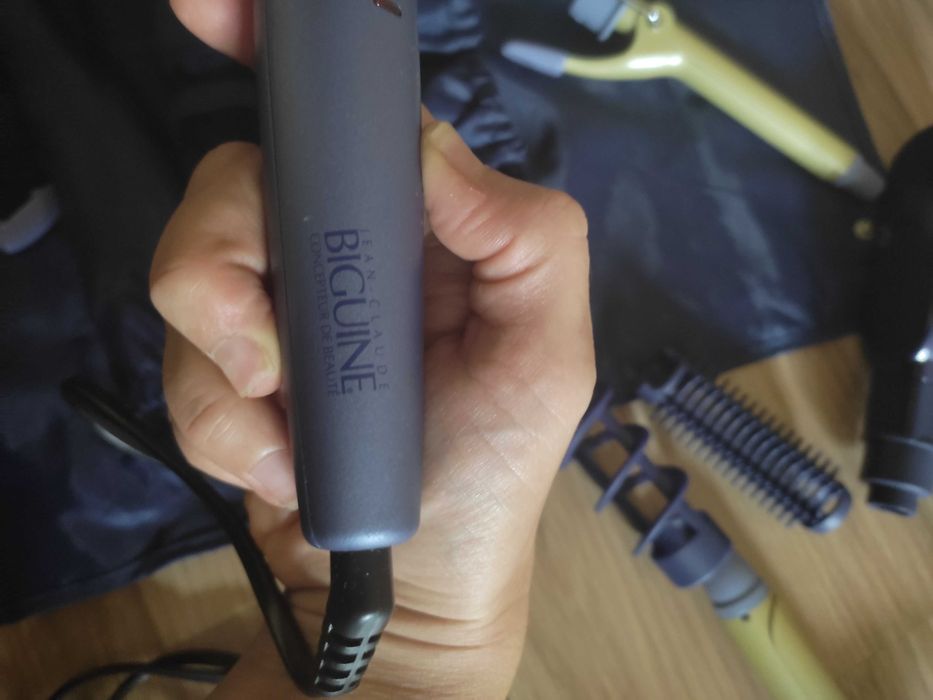 Маша и преса за коса Philips