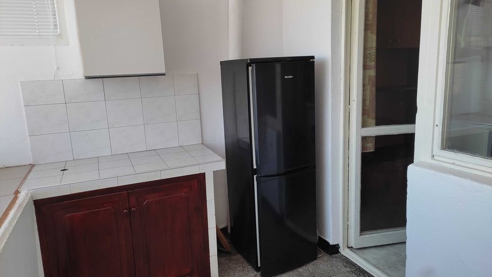 Собственик дава под наем двустаен апартамент в центъра на гр.Шумен