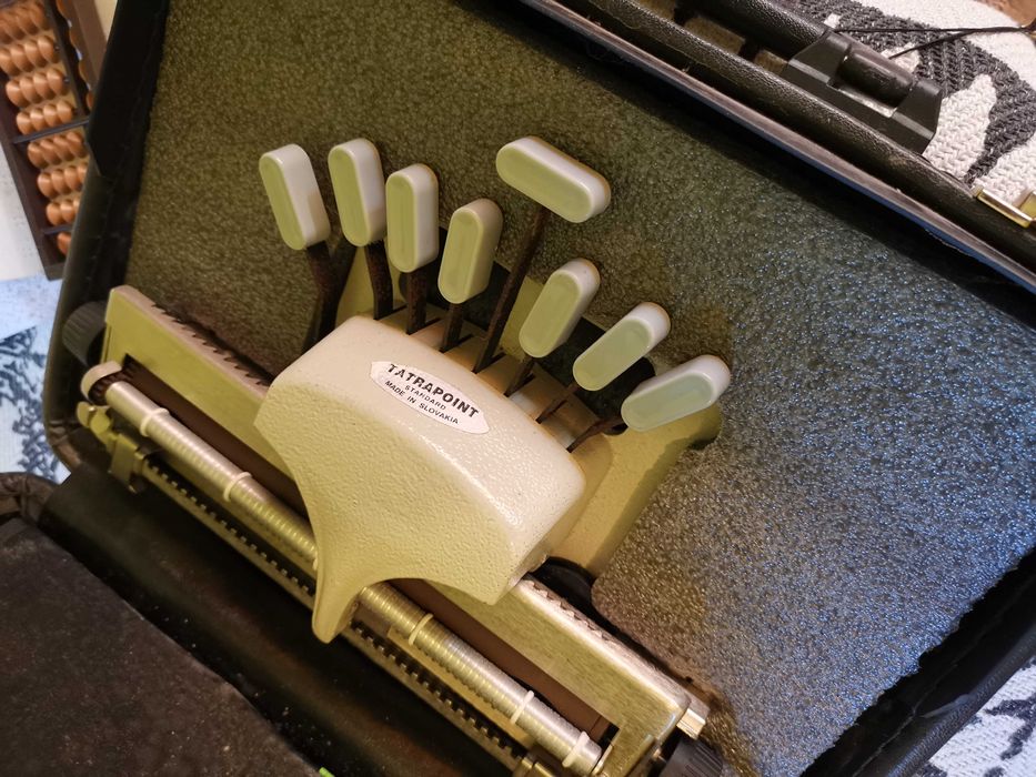 Masina de scris Braille