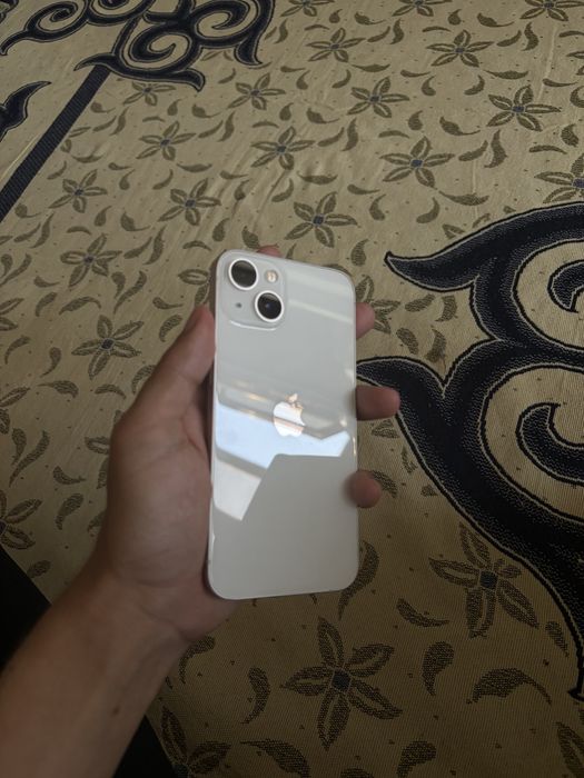 Iphone 13  Белый