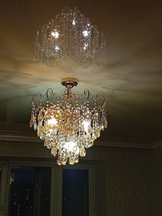 Продам люстру б/у