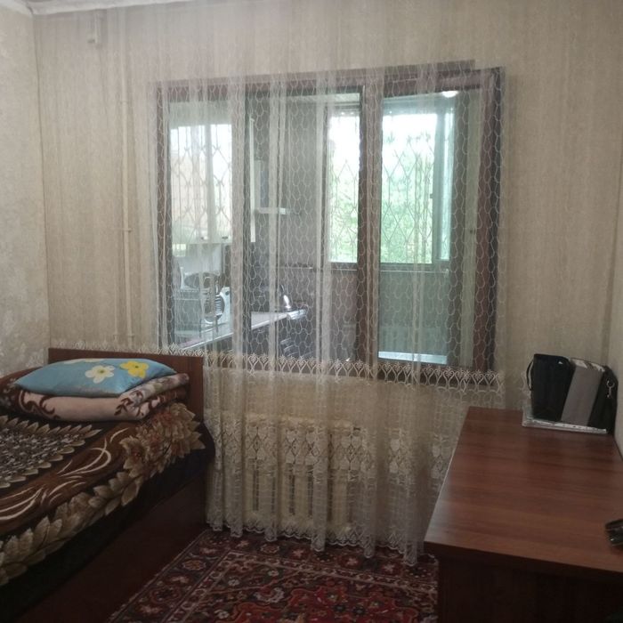 Яшаш, офис, магазин ва турли хизмат курсатиш учун уй сотилади.