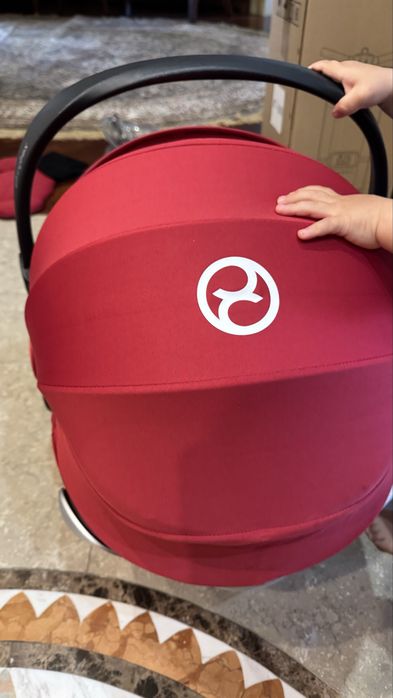 Продаю автолюльку cybex