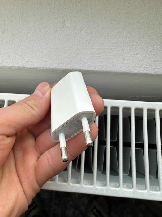 Încărcător adaptor priză Original Apple iPhone mufă clasică tip USB A, NOU, pentru iphone generație 5-12. Putere 5W, tablete, gadgeturi, telefoane etc
