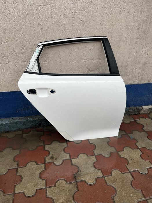 Hyundai Sonata дверь двери