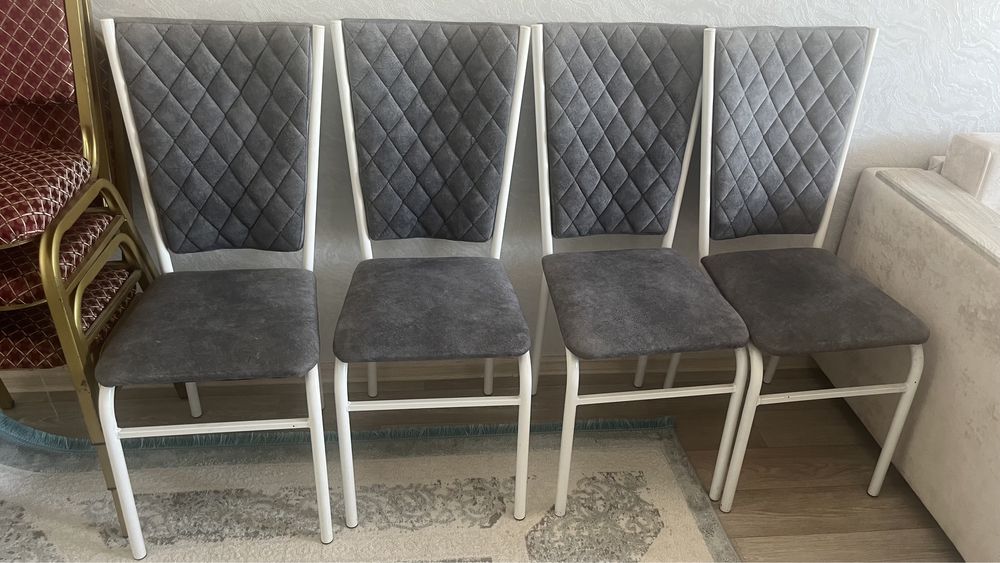 Кухонный стол+ 6стульев