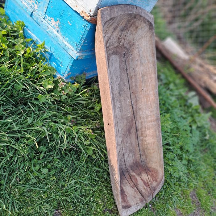 Нощва и биялка за масло