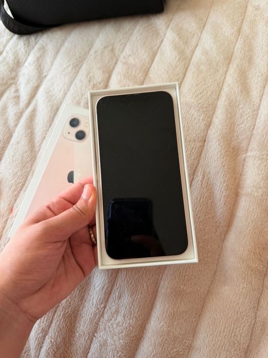 iPhone 13 с коробкой