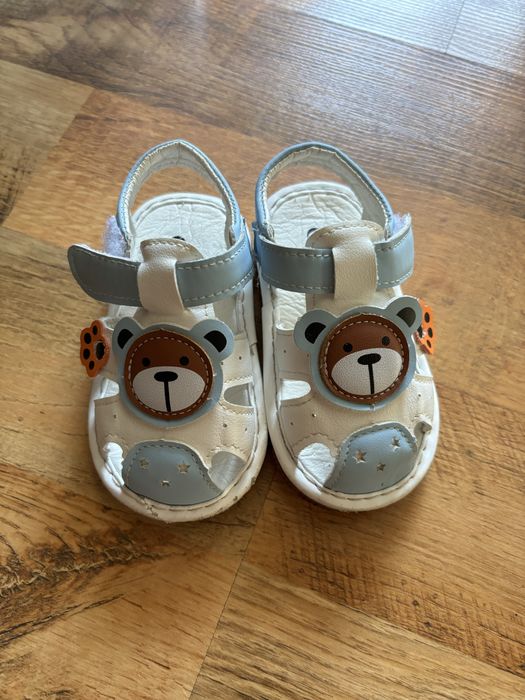 Детские сандали