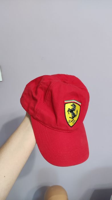 Ferrari шапка с козирка