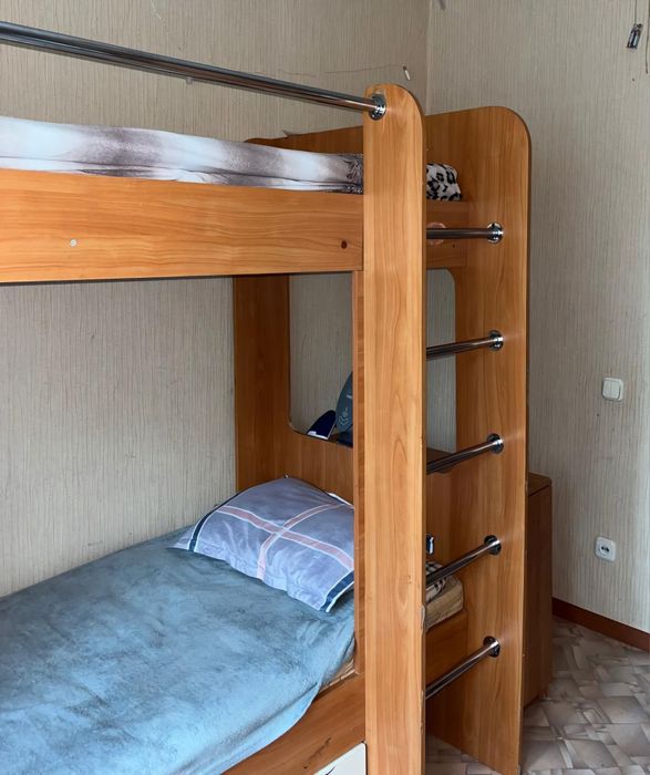 Двухярусная кровать