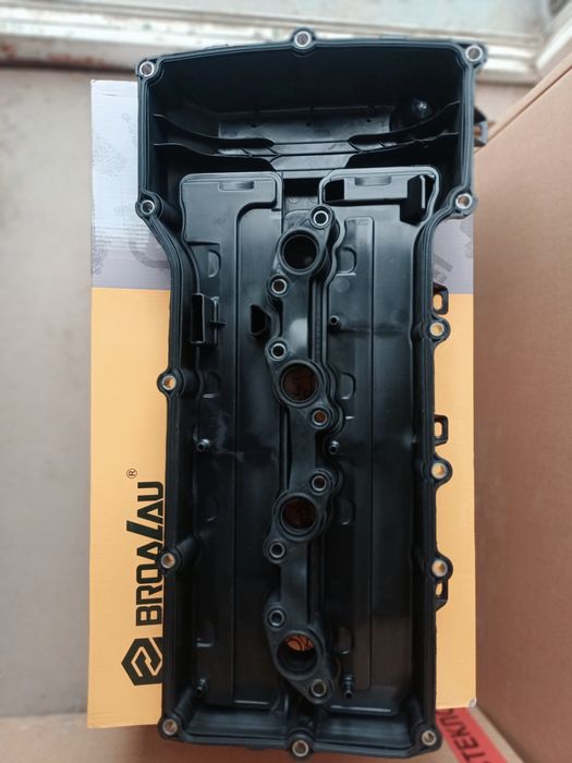 Клапанная крышка 2.7