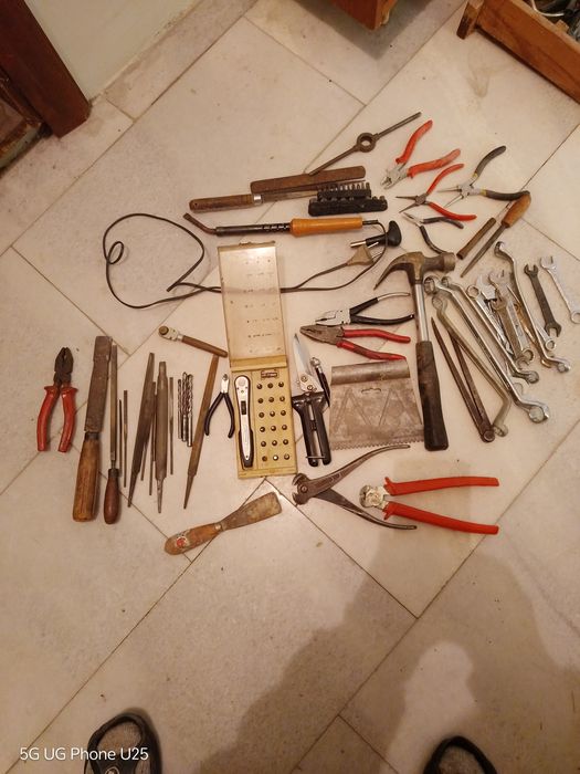 Комплект инструменти