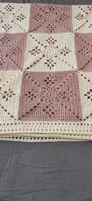 Детско/Бебешко ръчно плетено одеалце