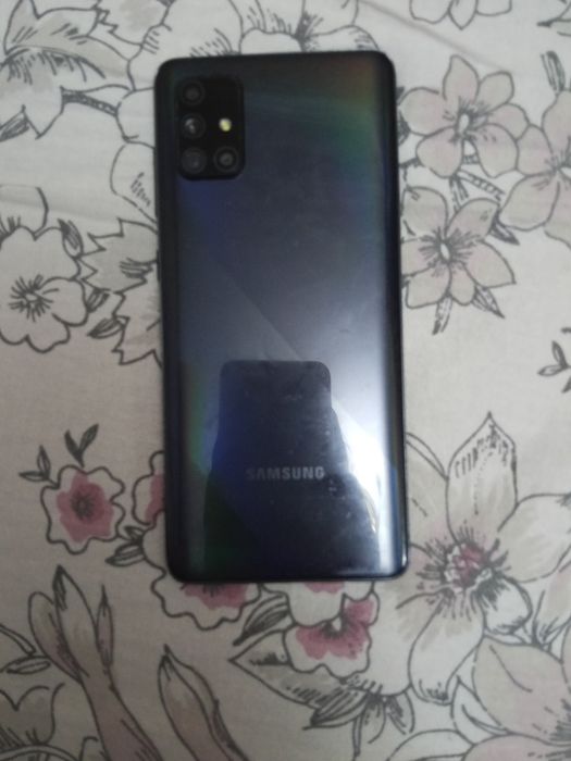 Продам Самсунг А 72