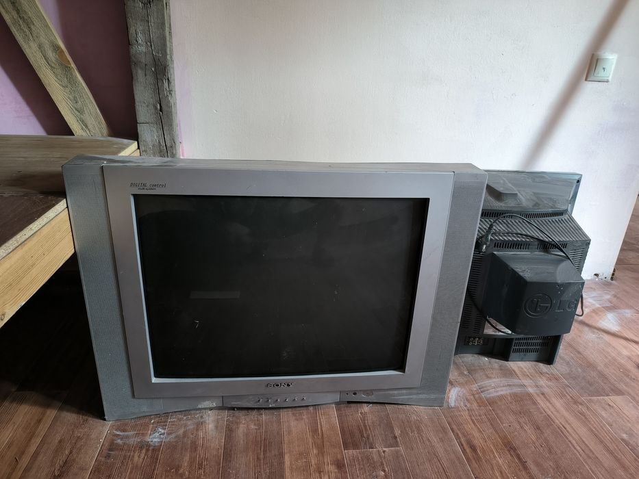 Продам цветной телевизор