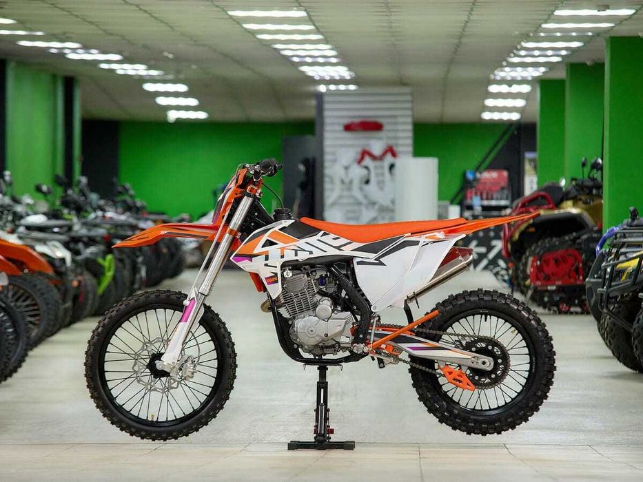 Мотоцикл эндуро Kews K16 R-edition