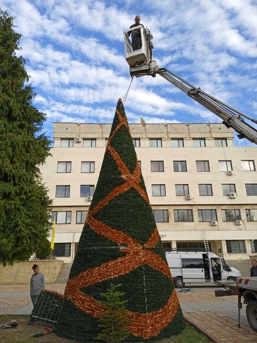 Автовишка под наем 15 метра.