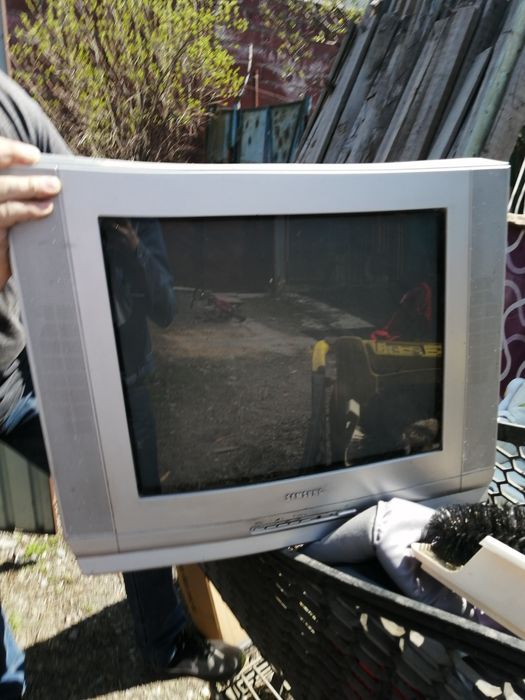 Продам телевизор