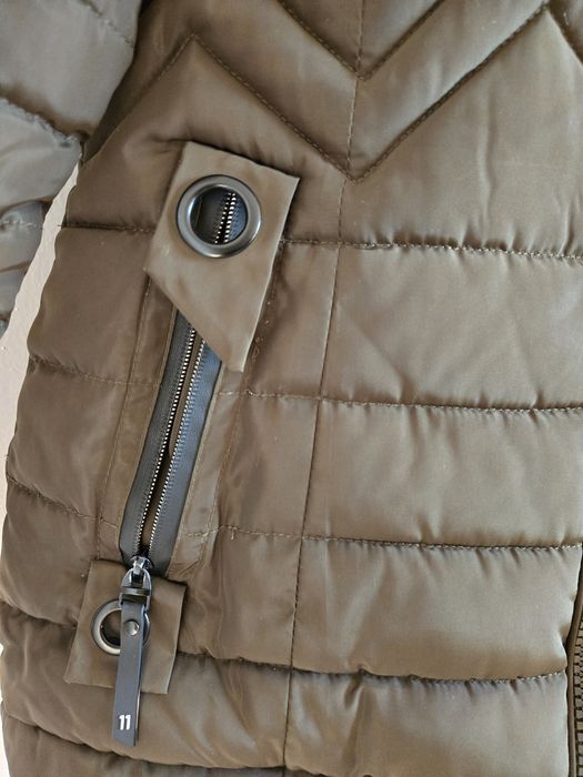 Петролено зелено яке