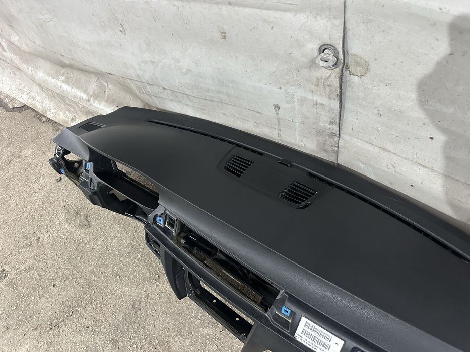 Табло със десен airbag за BMW e90/e91 face start бутон!