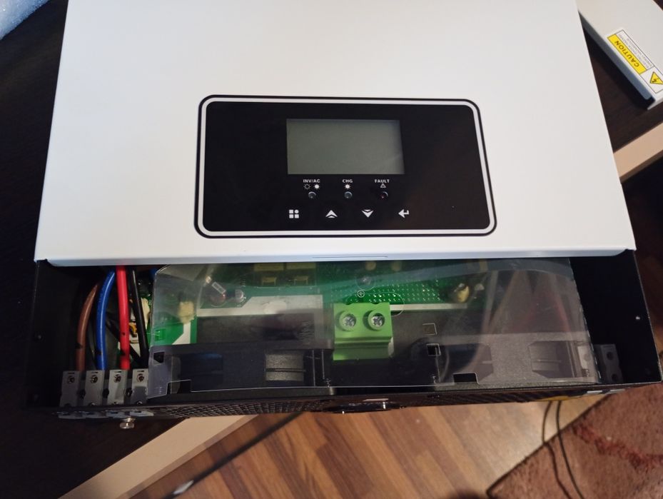 Invertor fotovoltaice hibrid 3,2 kw 24v