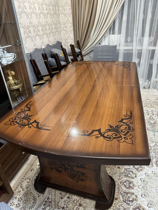 продам стол в хорошем состояний