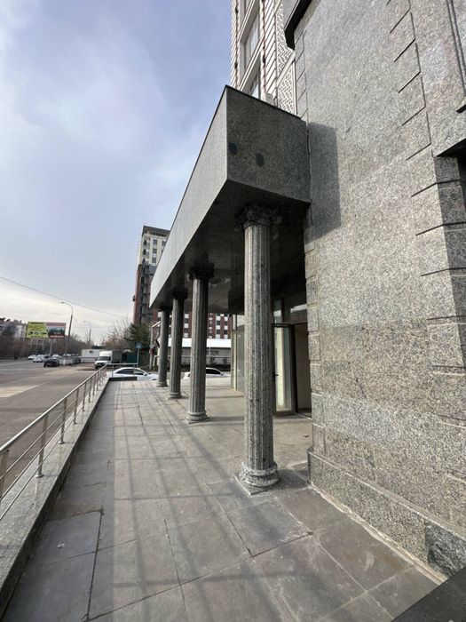 Продажа и аренда коммерческого помещения 950 м2