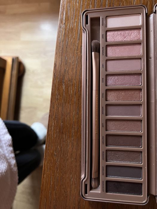 Palete farduri pentru ochi Naked, Too Faced