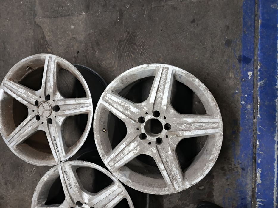 Титанки на Мерседес 18 те