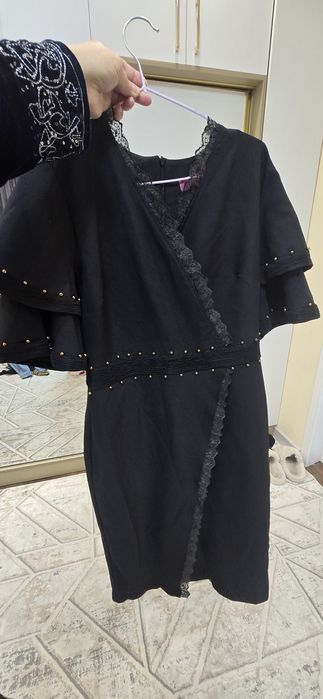 Продам платья черная италия