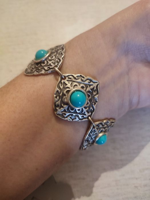 Браслет в национальном стиле.